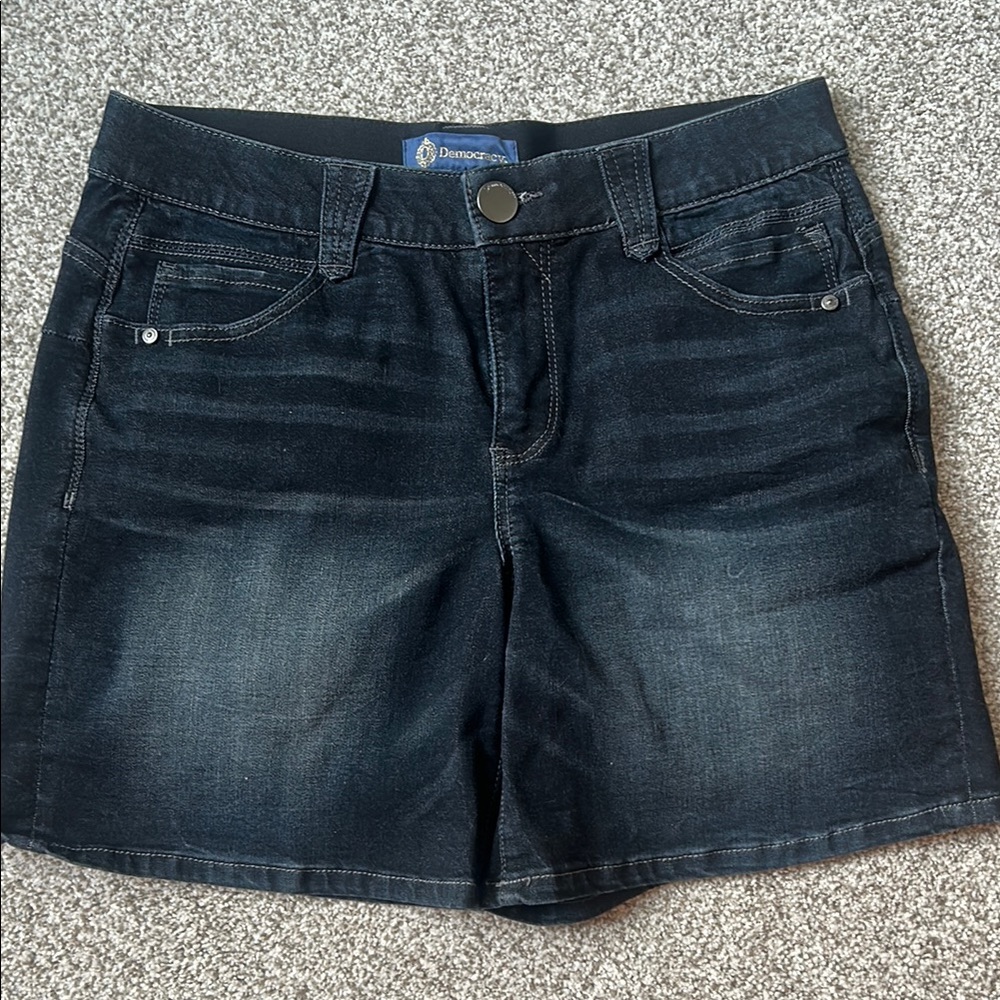 Democracy Ab-solution Jean Shorts. Size 10. Like New. 7 inch inseam.